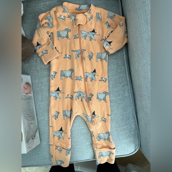 Bundle Halloween outfits 3mo baby bundle (Caden lane, old navy, carters, etc) - Picture 3 of 14